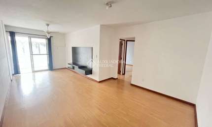 Apartamento com 3 quartos para alugar na Rua Luiz Oscar de Carvalho, 100, Trindade, Florianópolis, 88 m2 por R$ 3.700