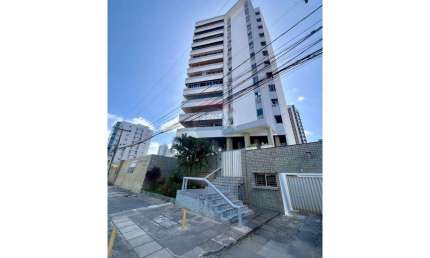 Apartamento com 325m² e vista para o mar de Candeias