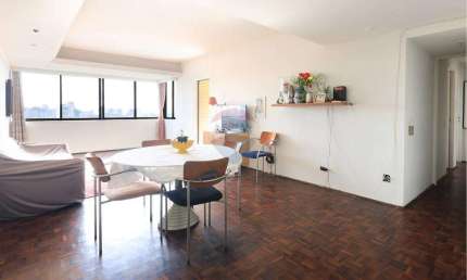 Amplo, Ventilado e com Vista Livre: O Apartamento dos Seus Sonhos!