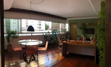 Vendo excelente apartamento no bairro dos Aflitos. Não perca essa oportunidade!