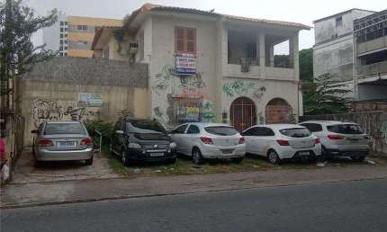 CASA  NO BAIRRO DA ENCRUZILHADA, Residencial ou Comercial.
