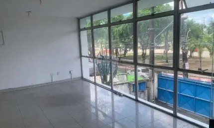Casa Comercial na Avenida Governador Agamenon Magalhães, Recife
