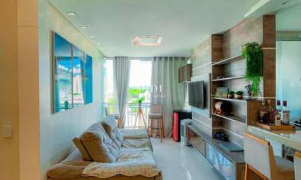 Lindo apartamento reformado no Paradiso Condomínio Clube