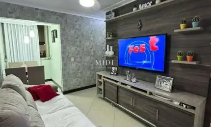 Lindo apartamento com suíte e varanda no Recreio das Laranjeiras