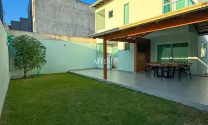 Linda casa individual  3 quartos e suíte em colina de laranjeiras