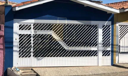 Casa para Venda em São Roque, Jardim Rene, 2 dormitórios, 1 suíte, 4 banheiros, 2 vagas