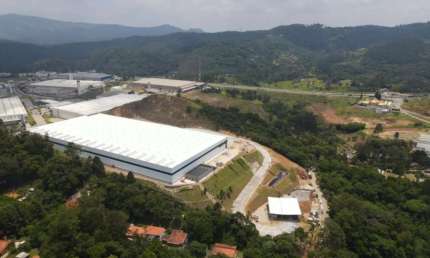 Galpão para alugar em Santana de Parnaíba na Rodovia Castelo Branco