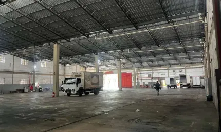 Galpão para alugar em Jandira de 4.000m². Fácil acesso ao Rodoanel Mário Covas.