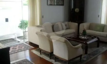 Sobrado com 3 quartos à venda em Jardim Leonor - SP