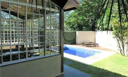 Casa com 4 quartos à venda ou para locação em Jardim Leonor - SP