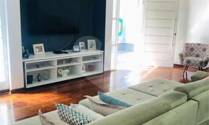 Casa térrea com 3 quartos à venda em Jardim Londrina - SP