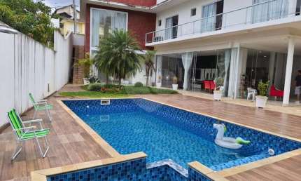 Condomínio com 4 quartos à venda em Jardim Caiapiá - SP