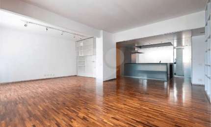 Apartamento com 2 quartos à venda ou para locação em Cerqueira César - SP