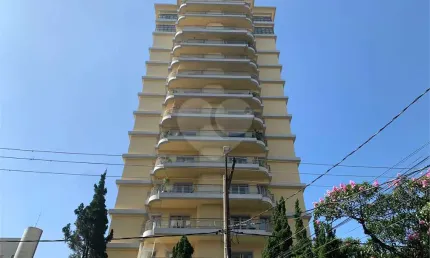 Apartamento com 4 quartos para locação em Vila Nova Conceição - SP