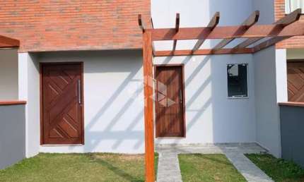 CASAS GEMINADAS COM 3 QUARTOS, SENDO 1 SUÍTE, A VENDA EM CONDOMÍNIO FECHADO NO ITAUM