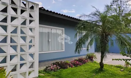 Casa com 3 quartos à venda na Rua Araquari, 353, América, Joinville