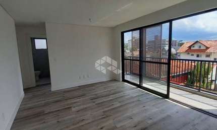 Belíssimo apartamento na divisa do Santo Antonio com o América!