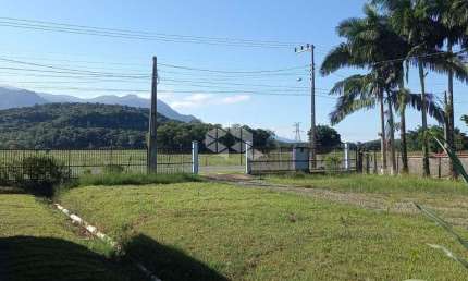 Chácara a Venda no Rio Bonito! Aceita permuta com carro e casas!!