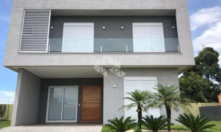 Sobrado com 4 quartos/dormitórios, 2 vagas/box no condomínio Blue, Xangri-Lá/RS
