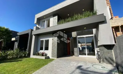 Casa em Condomínio à Venda no Blue, Xangri-Lá com 4 Suítes - 228m²