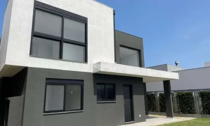 Casa sobrado com 4 suítes no condomínio sea coast - xangri-lá/rs