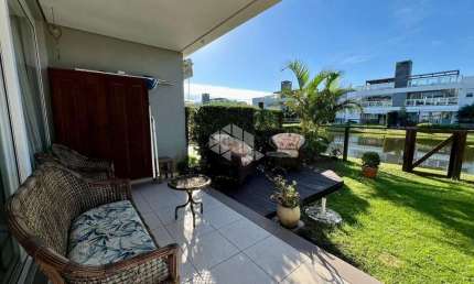 Condomínio Rossi Xangri-lá 2 dormitórios 1 suíte ,mobiliado e decorado ,beira lago ,todo climatizado ,térreo ,beira lago