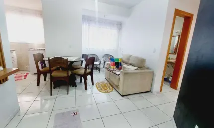 Apartamento 01 dormitório, mobiliado, próximo a praça flávio boianovski, em capão da canoa/rs.