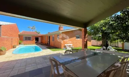 Casa em Atlântida/Xangri-Lá, 05 dormitórios, 03 suítes 03 vagas