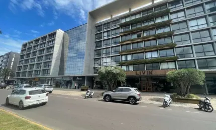 Apartamento no Livin 01 dormitório/quarto, 01 vaga mobiliado em Atlântida