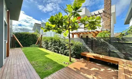 Casa térrea 04 suítes condomínio fechado Acqualina/Xangri-Lá