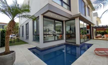 Casa em Condomínio à venda, no condomínio Playa Vista - Xangri-Lá, com 4 quartos (4 suítes)