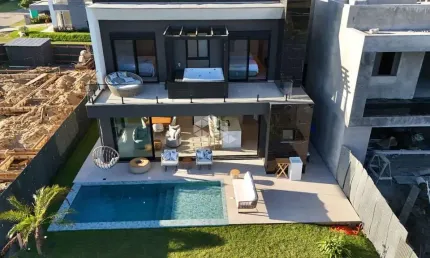 Casa alto padrão condomínio sunset em xangri-lá 04 suítes, 02 vagas