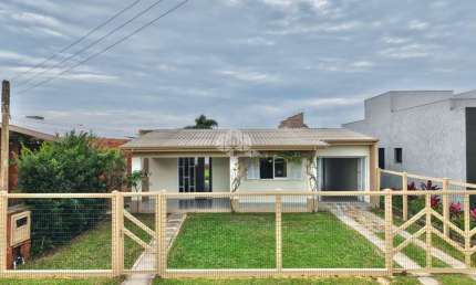 Casa 2 dormitórios, próximo ao mar,  Centro de Xangri-la