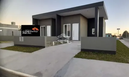 Casa térrea com  pé direito duplo, em Xangri-la - Noiva do Mar