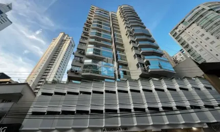 Apartamento com 3 quartos à venda na Avenida Brasil, 151, Centro, Balneário Camboriú