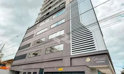 Apartamento 03 dormitórios , sendo 03 suítes e 02 vagas de garagem