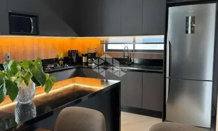 Apartamento com 3 quartos , 3 suítes e 2 vagas de garagem.