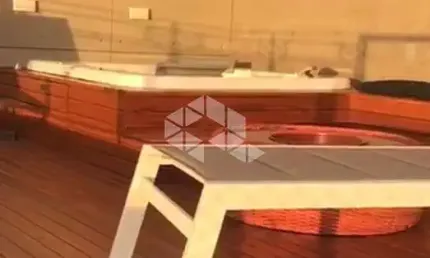 Excelente cobertura de frente para o Guaíba com 3 dormitórios e 2 vagas