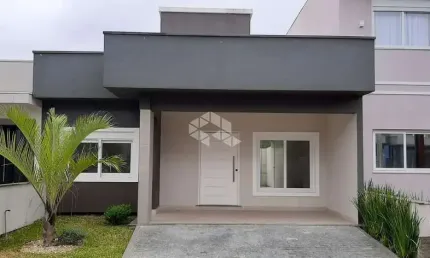 Ótima casa em condomínio fechado com total infraestrutura, 100 m².