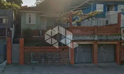 Casa/terreno localizado na Av. Oscar Pereira a 2 minutos na 3º Perimetral.