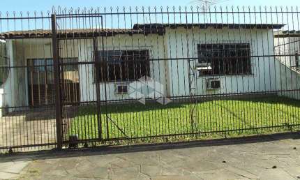 Casa com 3 quartos à venda na Rua Afonso Arinos, 859, Camaquã, Porto Alegre