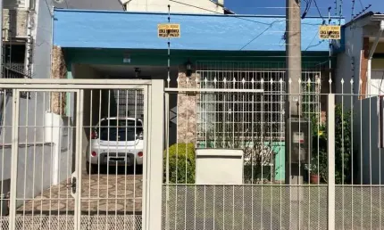 Casa com 2 quartos à venda na Rua Dona Augusta, 696, Menino Deus, Porto Alegre