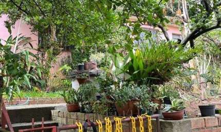 Charmosas casas em terreno amplo excelente para aquelas pessoas que querem uma boa localização