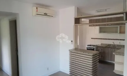 Excelente apartamento de frente com sol da manhã, possui 03 dormitórios.