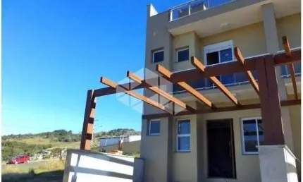 Sobrado 3 dormitórios, 2 vagas no aberta dos morros