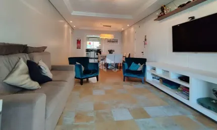 Apartamento semimobiliado com 3 dormitórios , sendo 01 suíte e 2 vagas de garagem.
