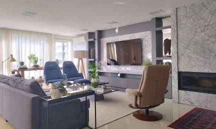 Apartamento alto padrão,  3 Suítes com closet e 3 vagas de garagem