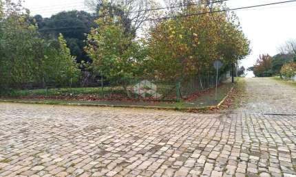 Terreno de esquina, medindo 1100 m², excelente localização em  bairro nobre da cidade