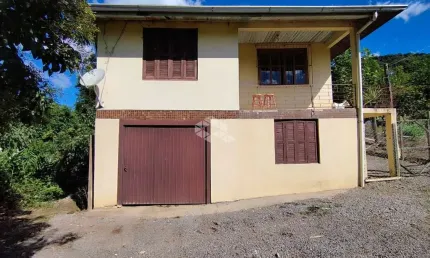 Casa  com 3 dormitórios a poucos minutos de centro da cidade