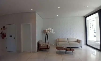 Apartamento de esquina com suíte e 3 vagas de garagem.